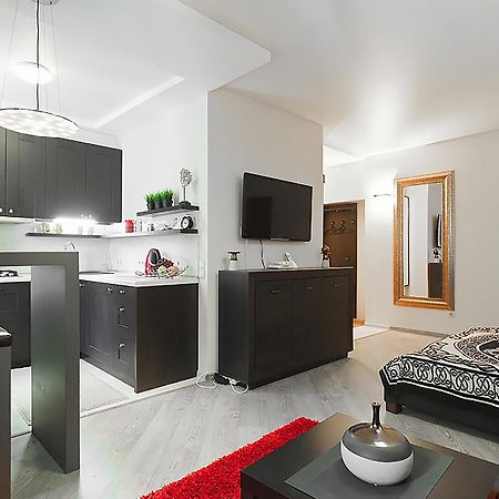 Swedish Studio At Myasnikova Apartment Minsk Bilik gambar